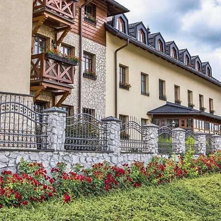 Chateau Hunting *** *